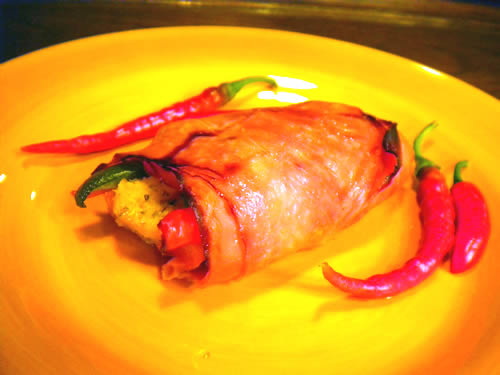 Spicy Chicken, Peppers and Ham Rollups